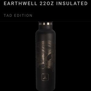 TAD Triple Aught Design Earthwell 22 oz insulated thermos